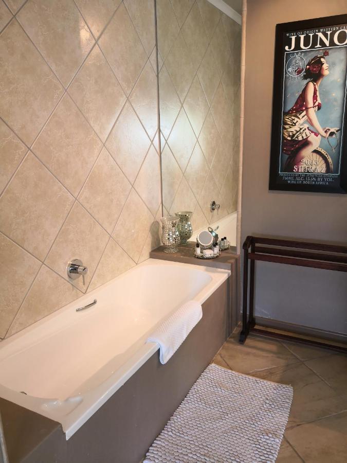 Perle Du Cap Bed and Breakfast Paarl Buitenkant foto